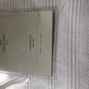 Docofil Portugal Queen Duvet Set!  100% Cotton Matelasse White. Brand New!